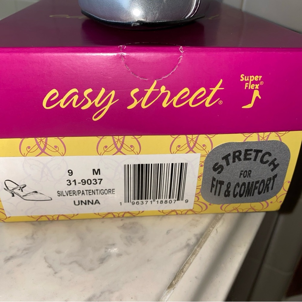Easy Street Silver Women's Heels - Picture 5 of 7